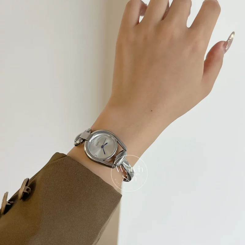 Classic Golden Round Women's Bracelet Watch