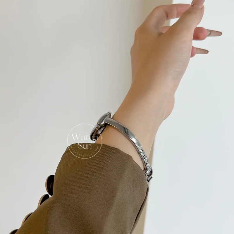 Classic Golden Round Women's Bracelet Watch