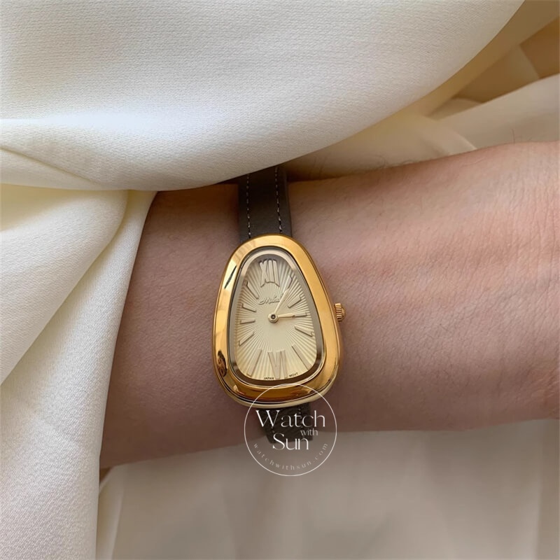 Vintage Style Brown/Black Snake Head Shape Leather Watch
