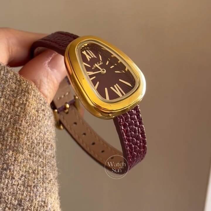 Vintage Style Red Snake Head Shape Leather Watch