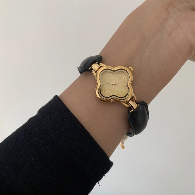 Chic Brown/Black Four Leaf Clover Leather Wristwatch