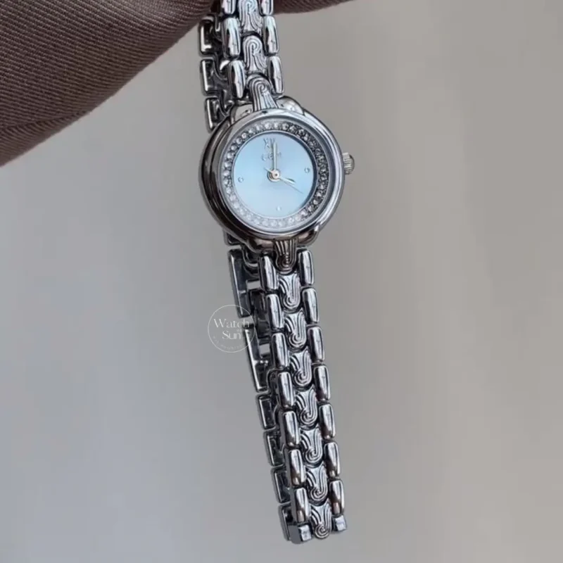 Dainty Silver Metal Watch for Women Blue/Silver Round Dial Petite Vintage Female Watch