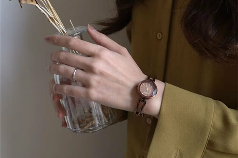 Dainty Brown Round Chain Watch for Women