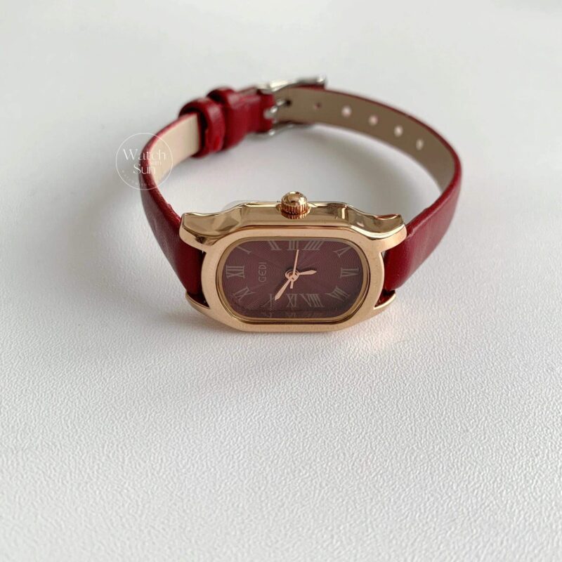 Minimalist Style Oval Face Red Leather Women‘s Watch