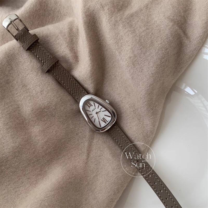 Vintage Style Brown/Black Snake Head Shape Leather Watch