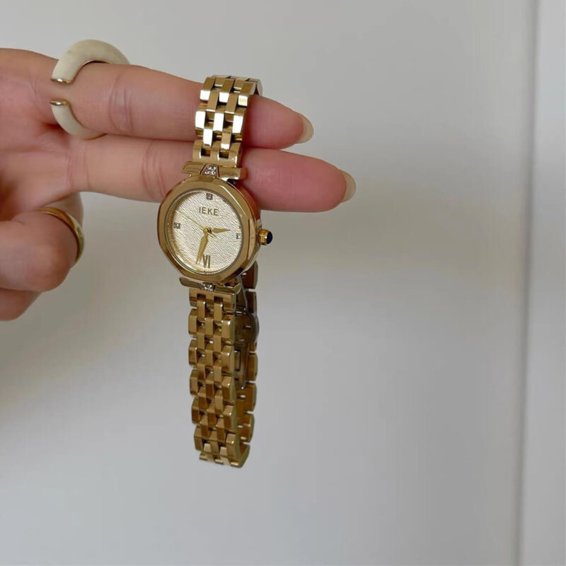 Vintage Style Gold/Silver Round Ladies Watch