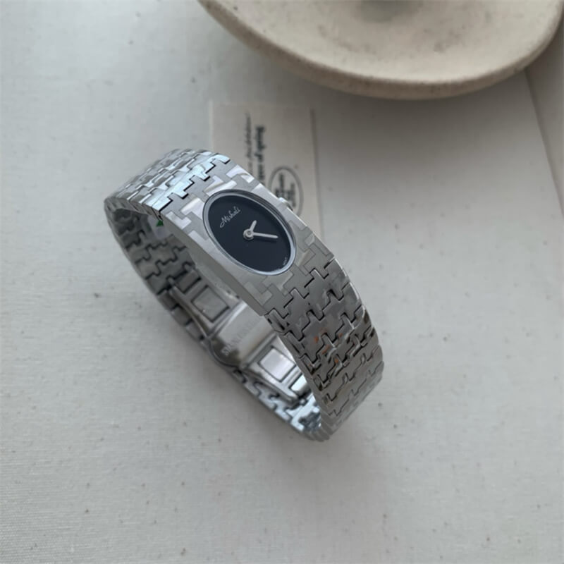 Minimalist Style Silver Oval Stainless Steel Wristwatch