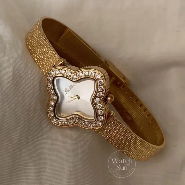 Vintage-inspired Gold Four Leaf Clover Dial Watch for Women