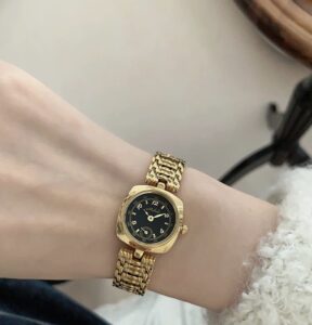 Vintage Style Square Face Gold/Silver Bracelet Watch for Women