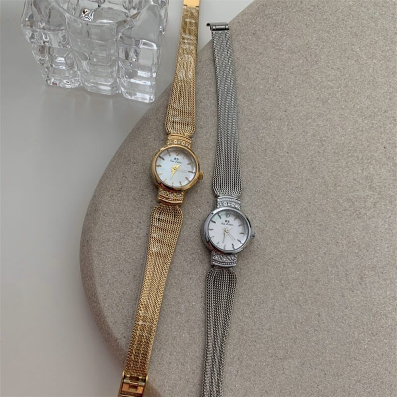 Vintage Style Gold/Silver Round Bracelet Watch for Women