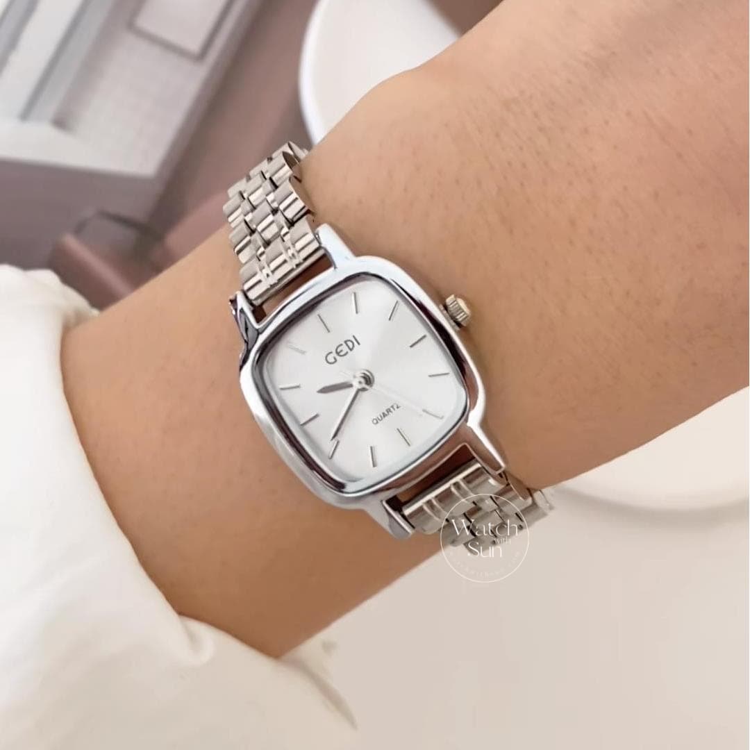 Minimalist Style Silver/Green Square Face Bracelet Wristwatch