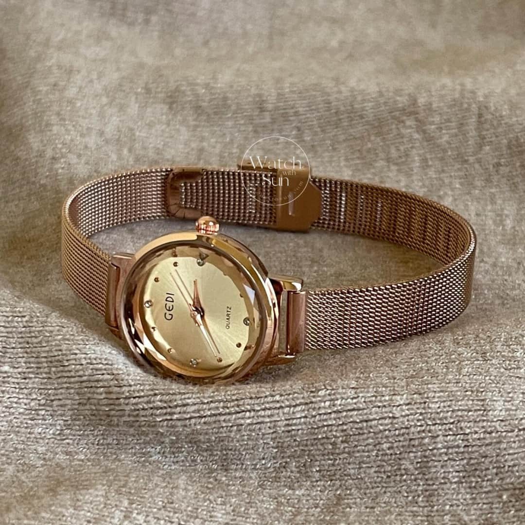 Modern Style Silver Round Bracelet Watch for Women