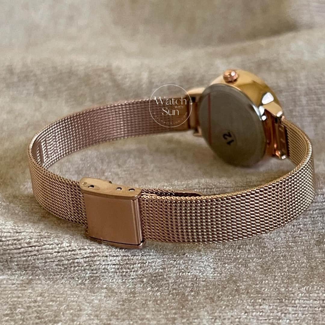 Modern Style Silver Round Bracelet Watch for Women