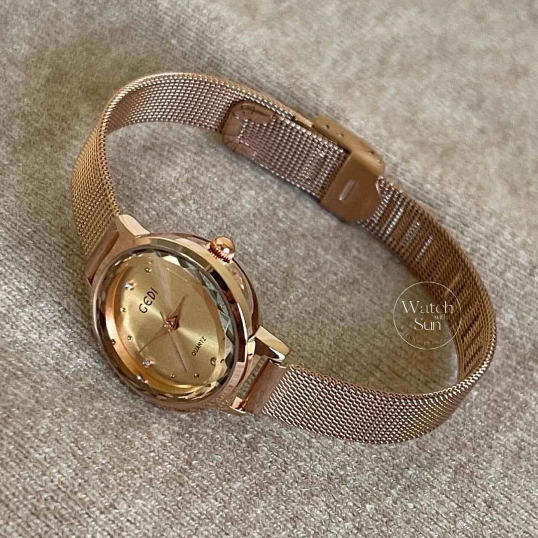 Modern Style Silver Round Bracelet Watch for Women