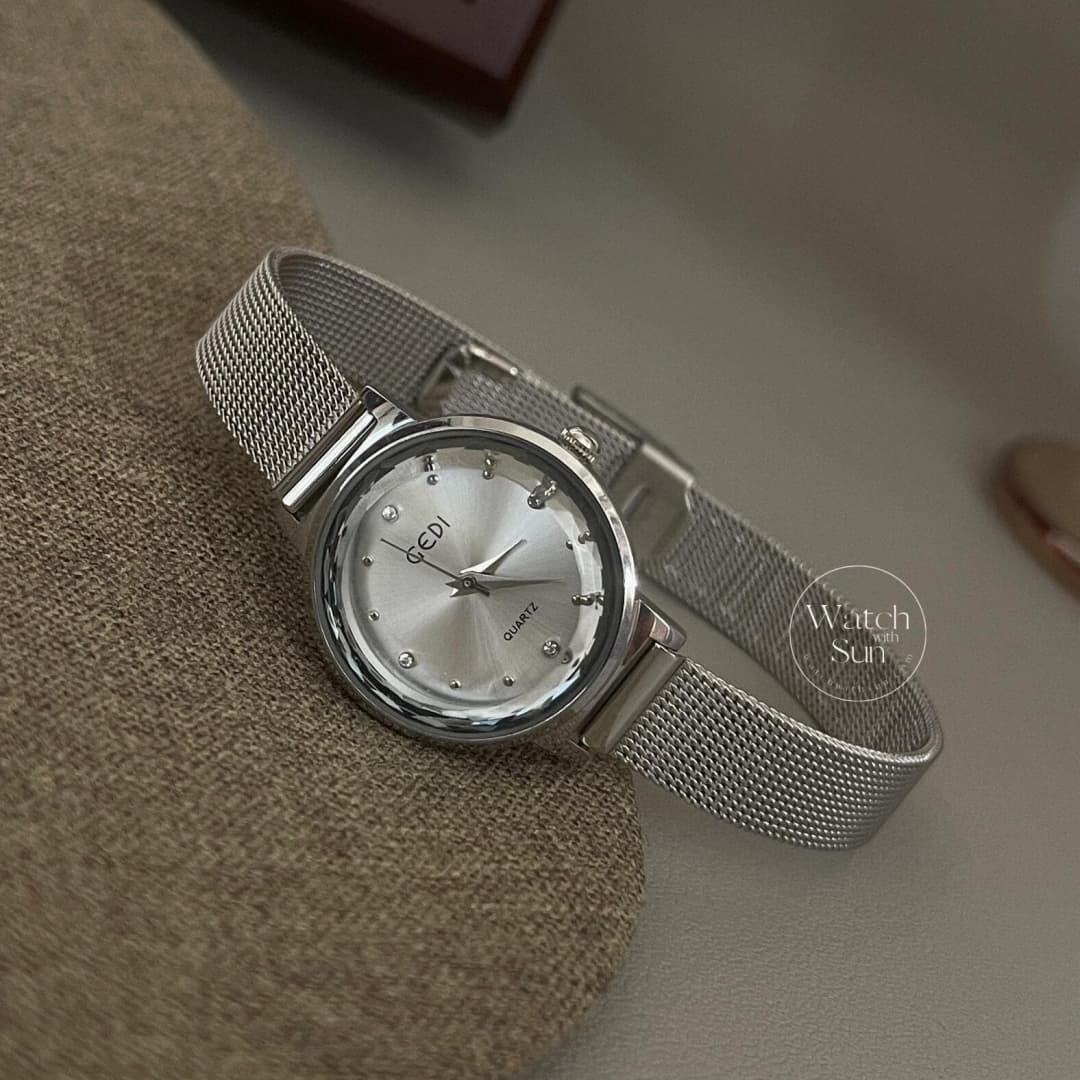 Modern Style Silver Round Bracelet Watch for Women