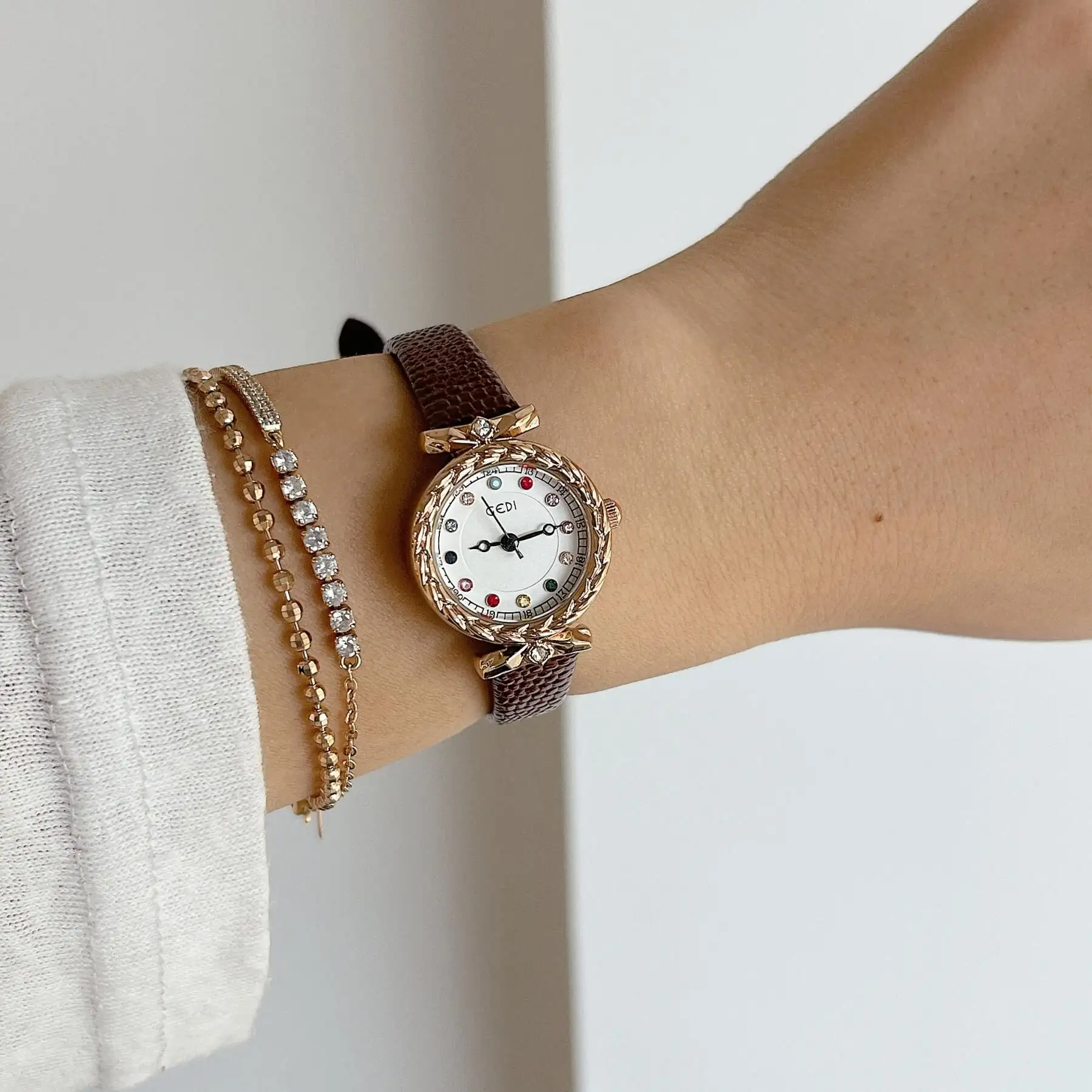 Dainty Brown/Black Round Leather Ladies' Watch