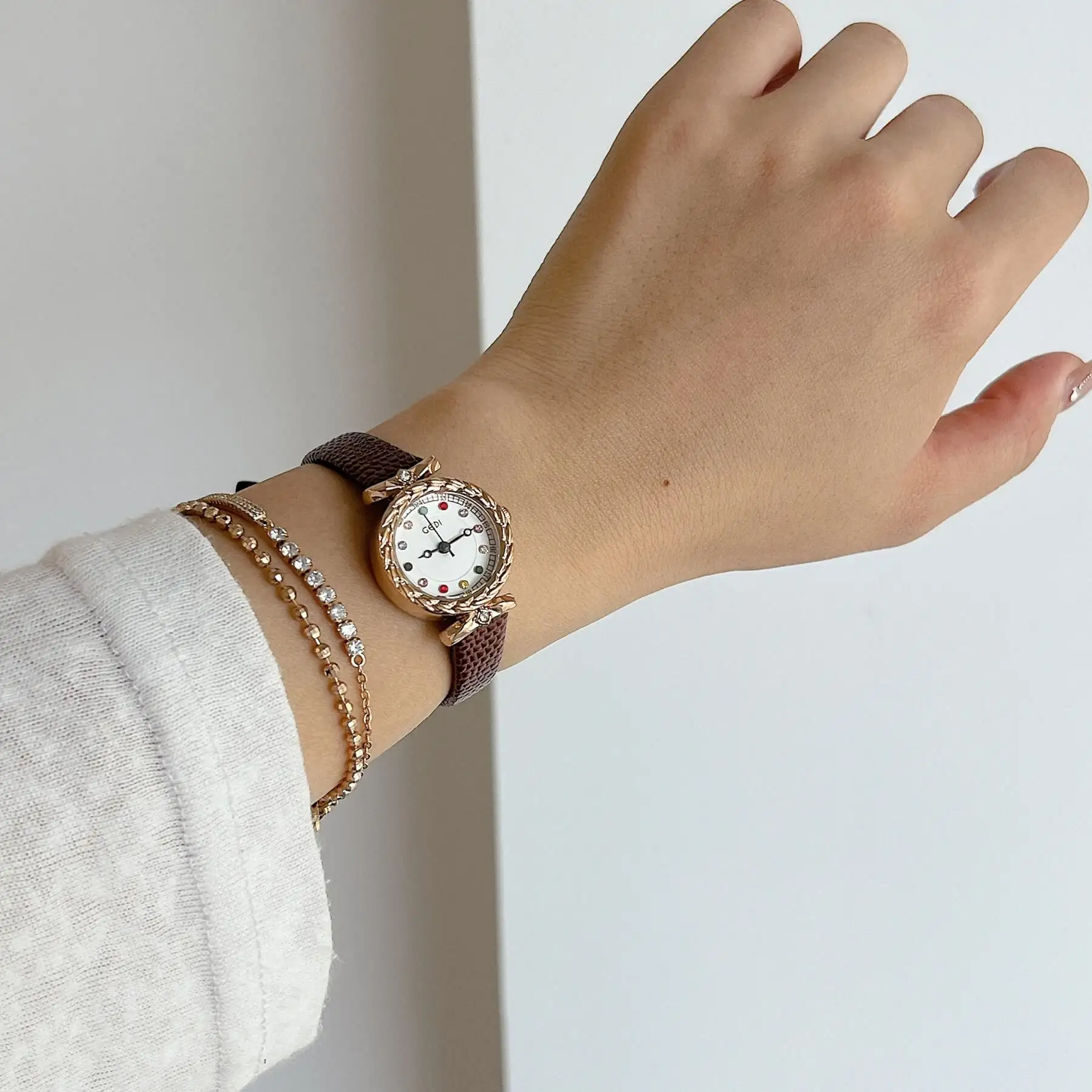 Dainty Brown/Black Round Leather Ladies' Watch