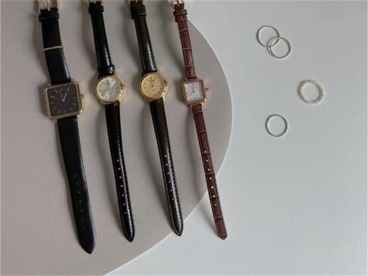 women's vintage style watch