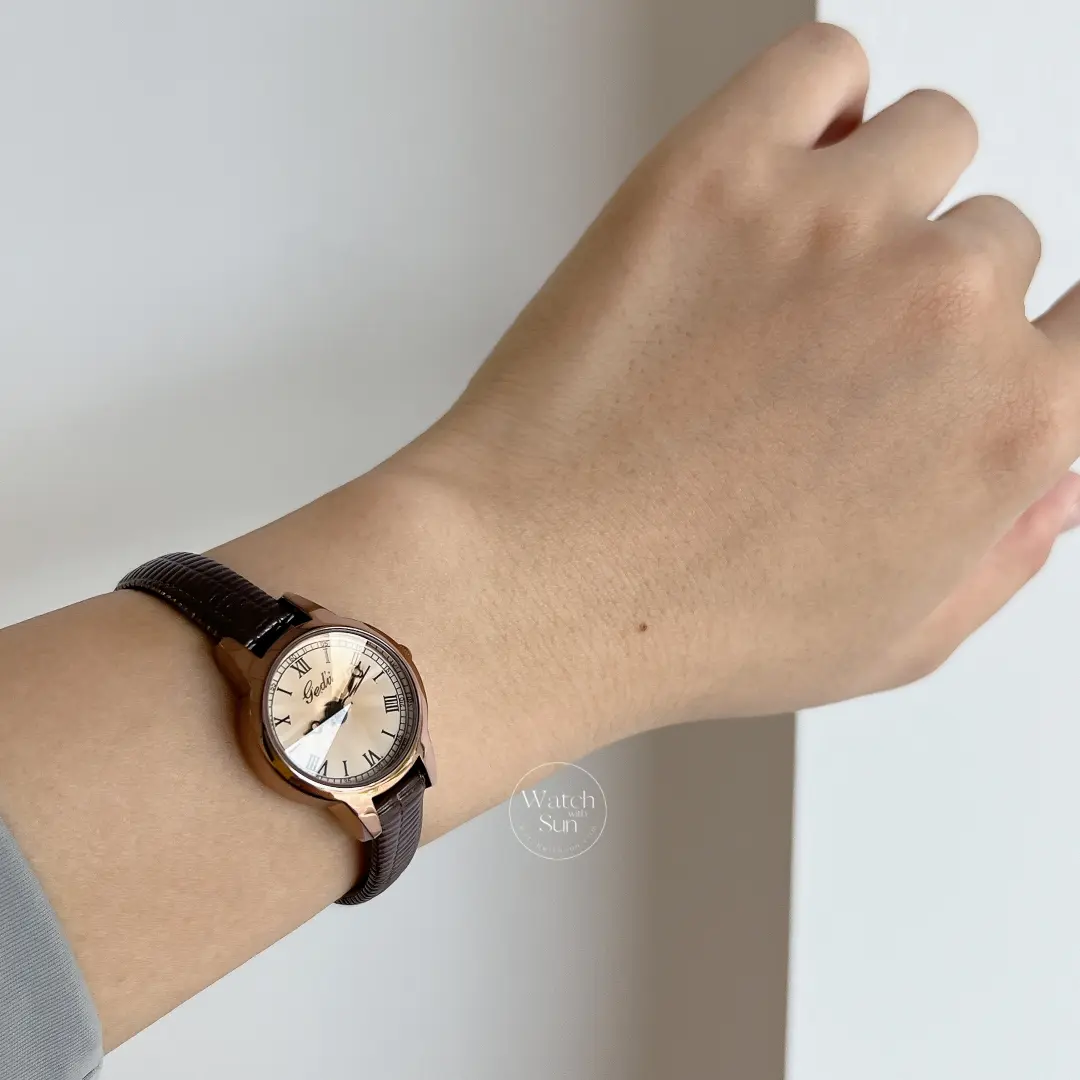 Vintage Style Small Round Face Genuine Leather Watch for Women