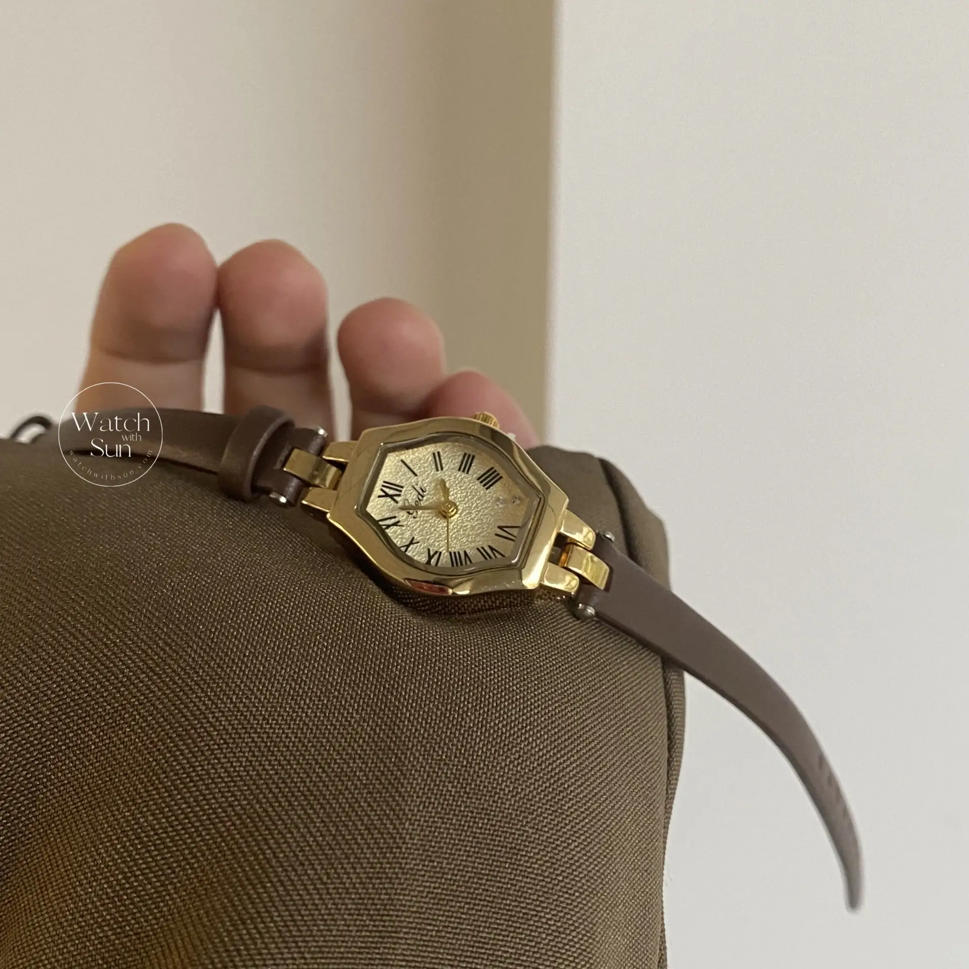 Classic Brown/Black Polygon Leather Wristwatch