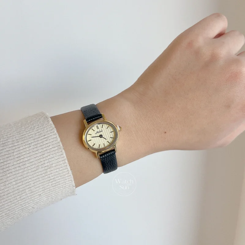 Dainty Black Gold Face Round Leather Watch for Women