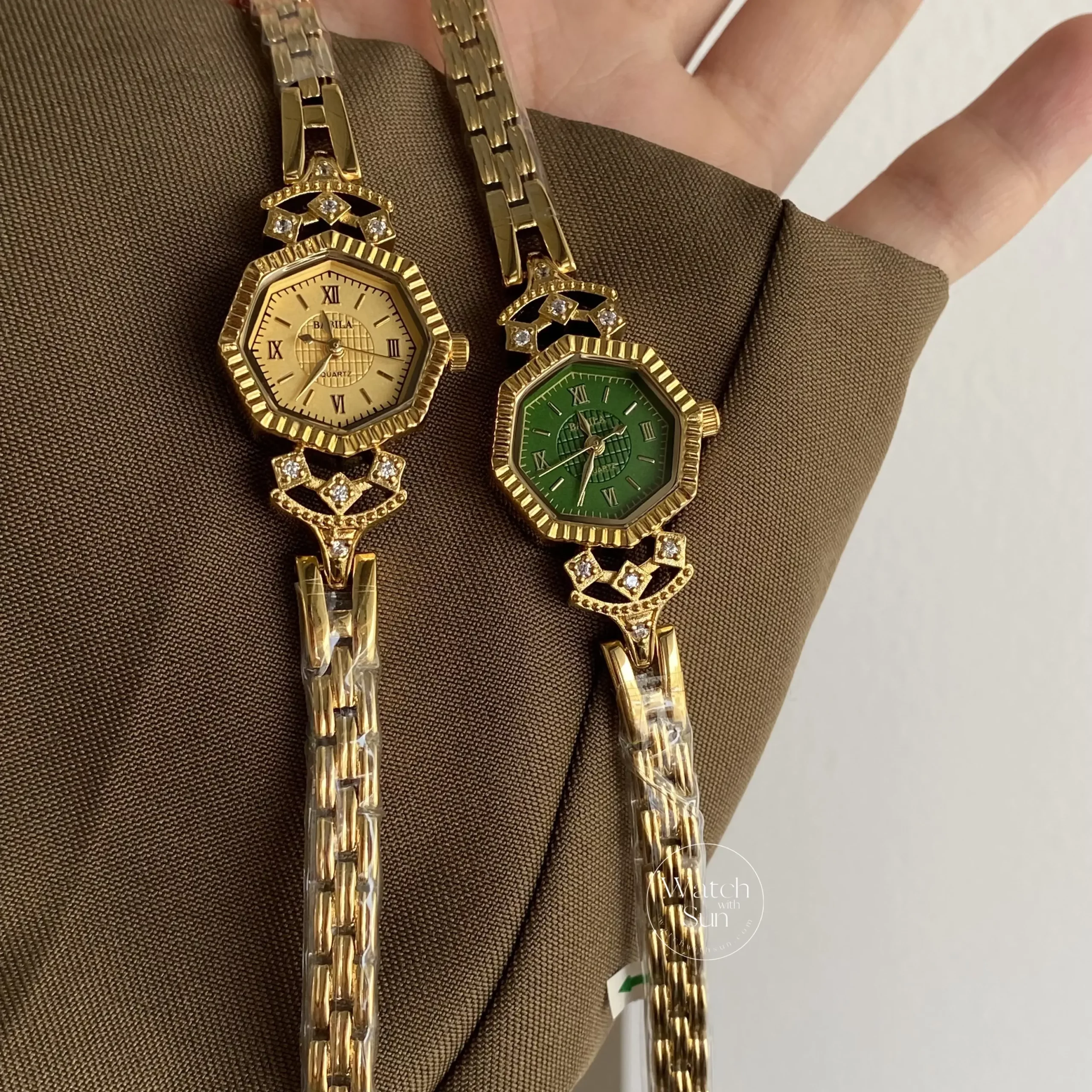 Vintage Style Emerald Green Bracelet Ladies Watch