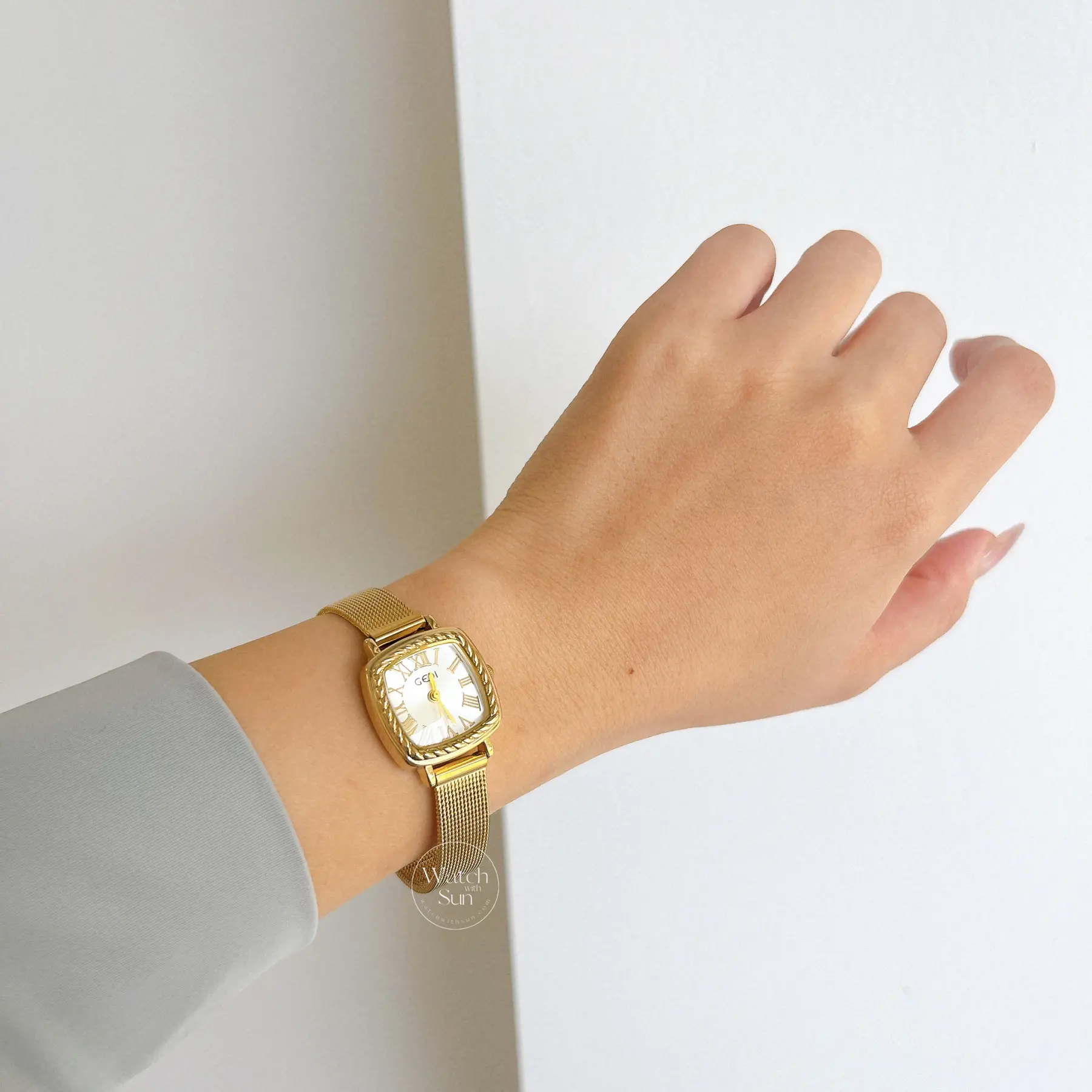 Vintage Style Golden Square Stainless Steel Watch