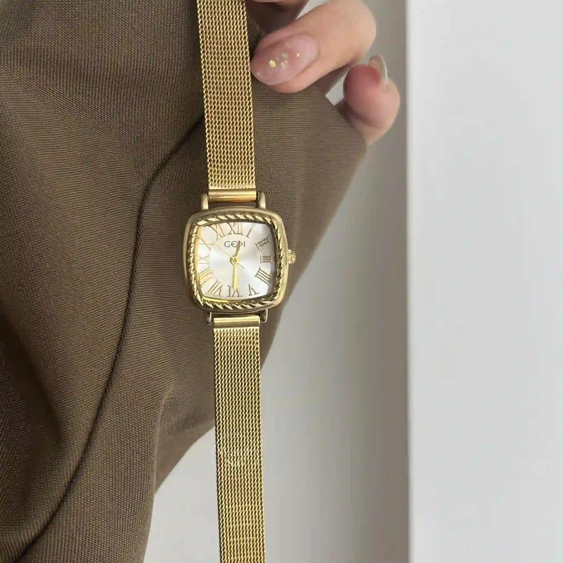 Vintage Style Golden Square Stainless Steel Watch