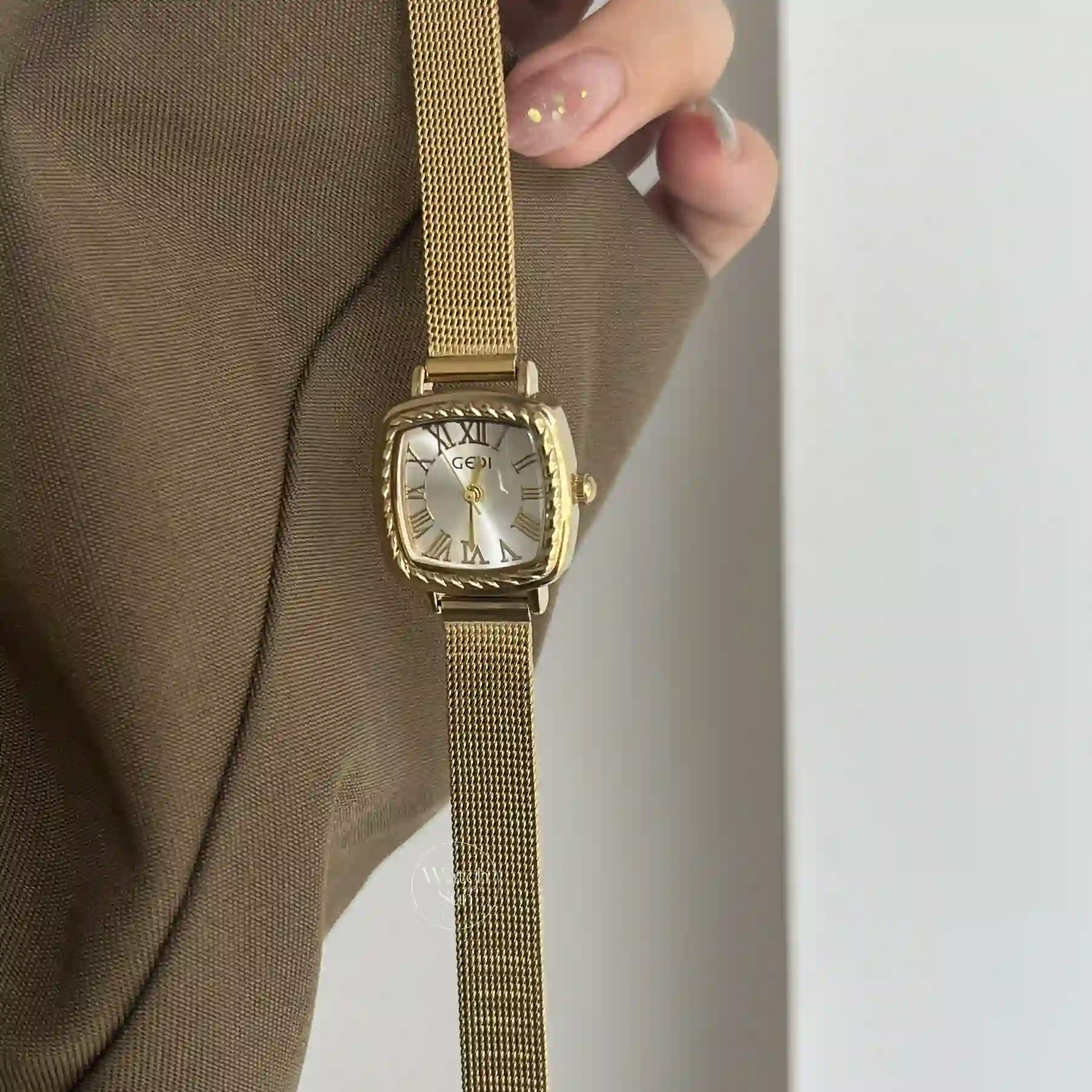 Vintage Style Golden Square Stainless Steel Watch