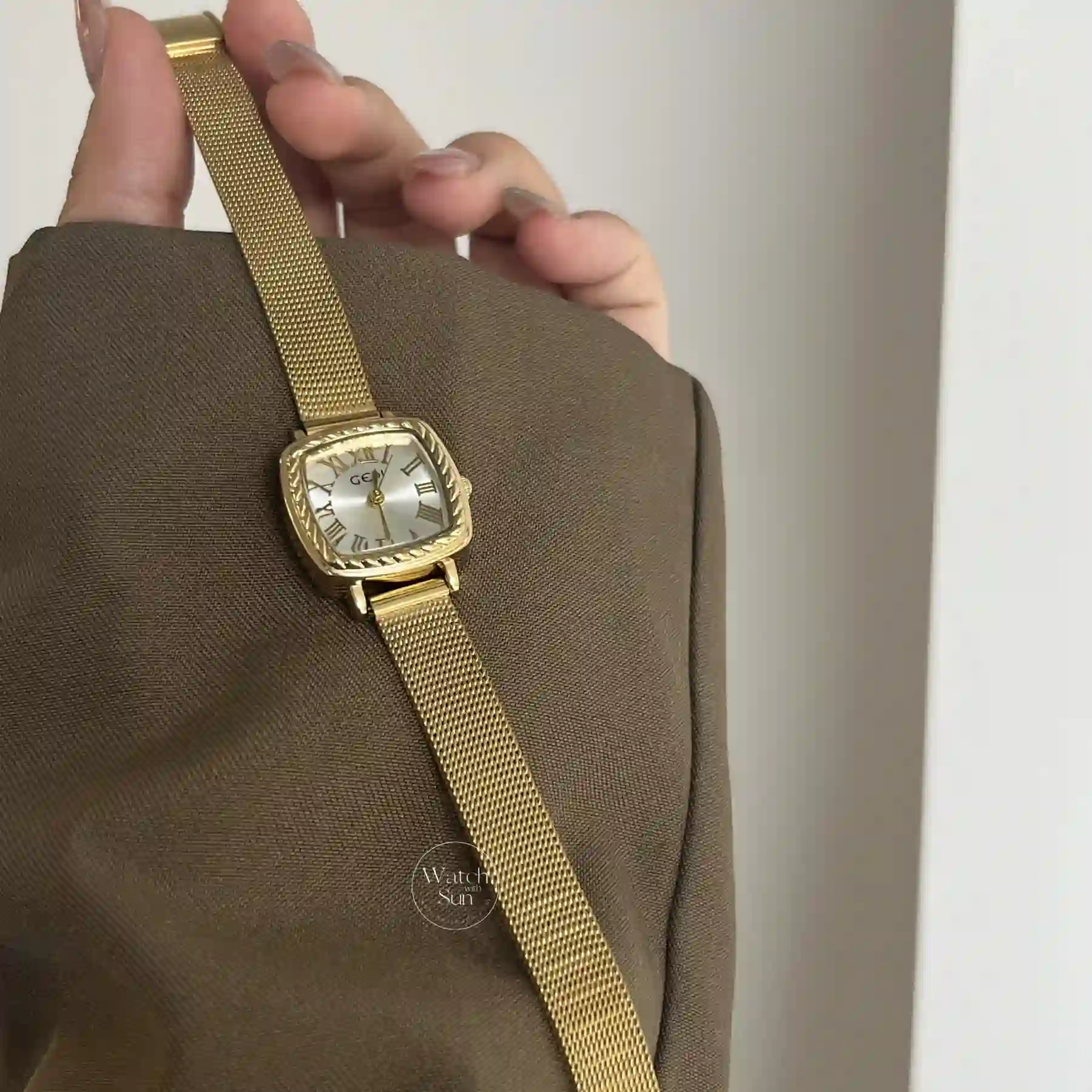 Vintage Style Golden Square Stainless Steel Watch