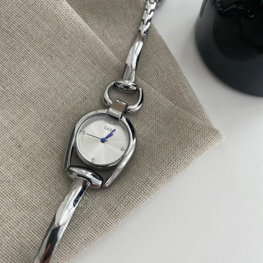 Classic Golden Round Women's Bracelet Watch