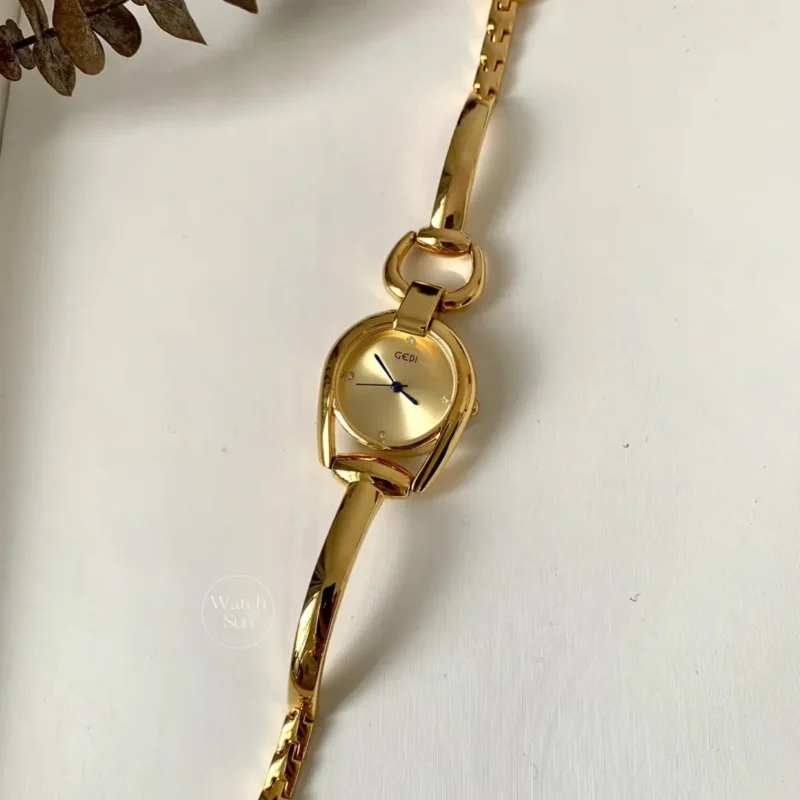 Classic Golden Round Women's Bracelet Watch