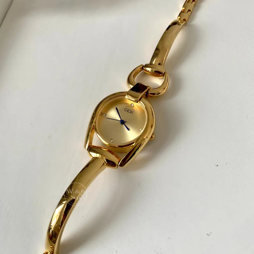Classic Golden Round Women's Bracelet Watch