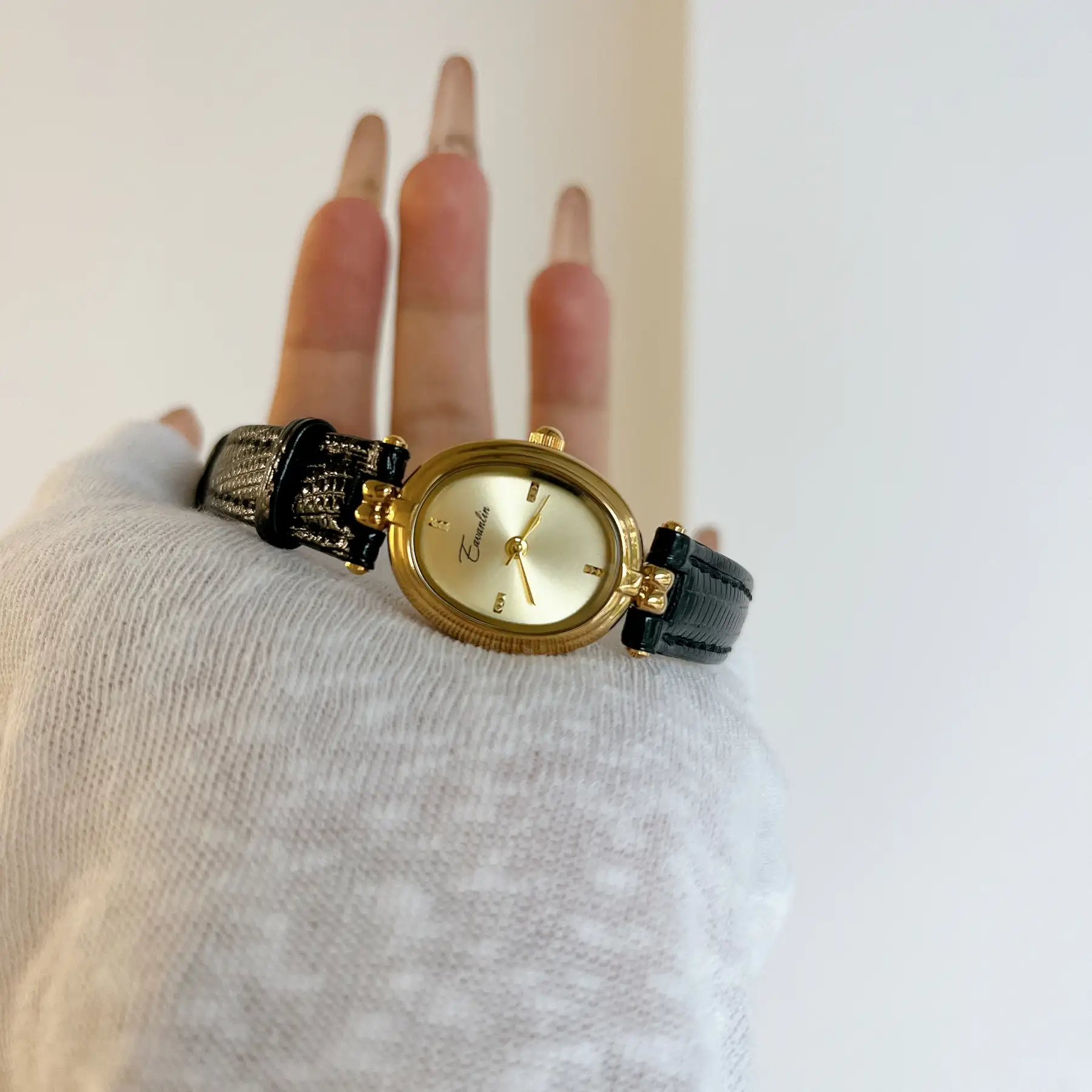 Vintage Style Brown/Black Oval Leather Watch for Women