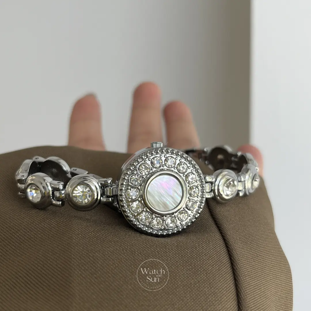 Medieval Style Gold/Silver Round Flip Bracelet Watch