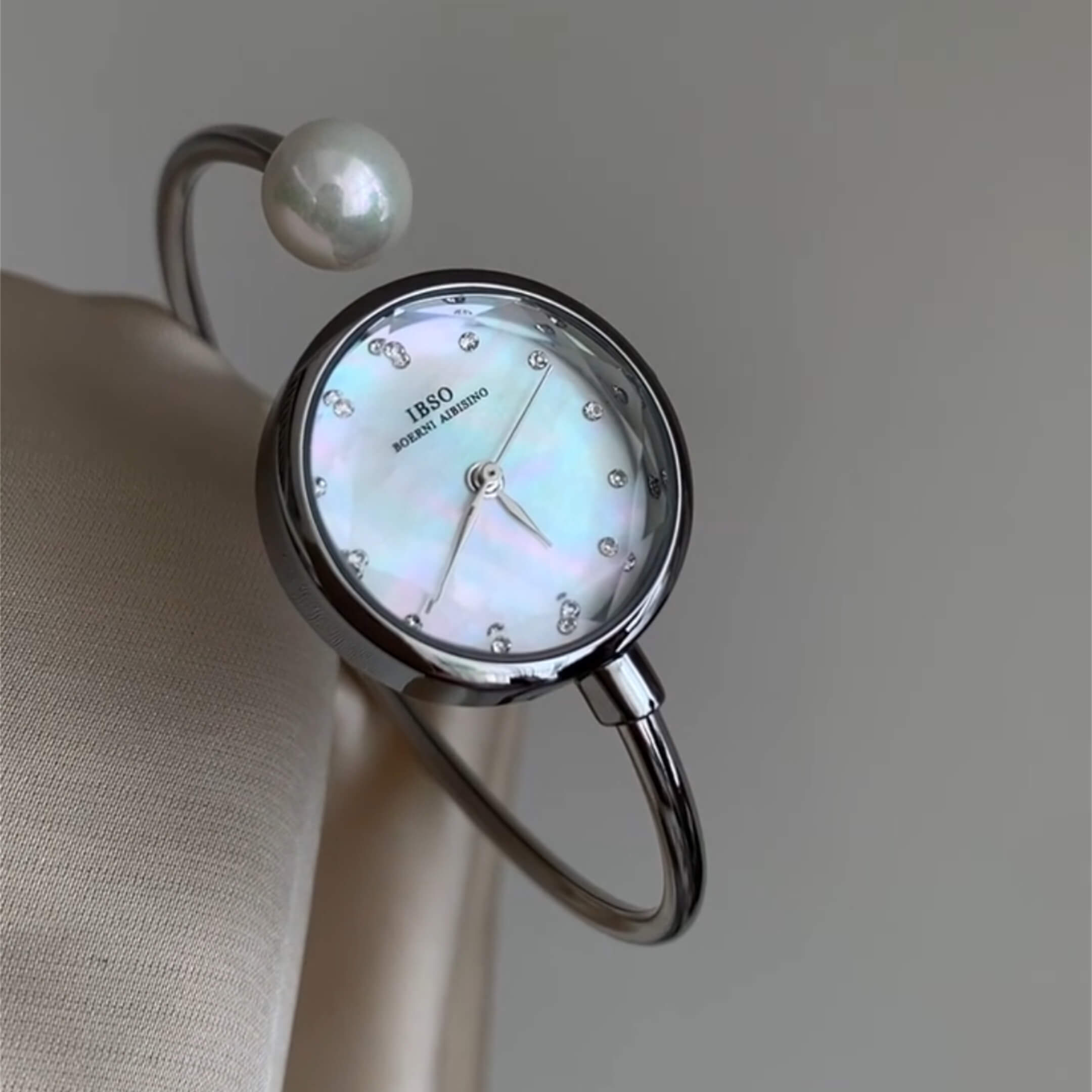 women's silver bracelet watches