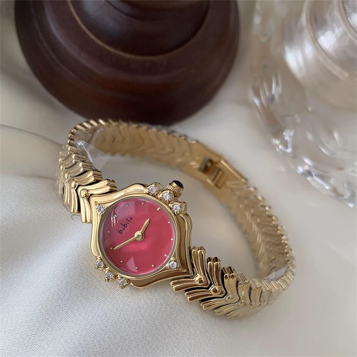 Vintage style pink face gold bracelet watch