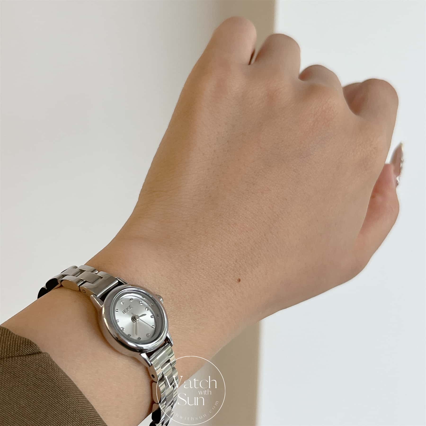 Small Round Face Silver Stainless Steel Watch