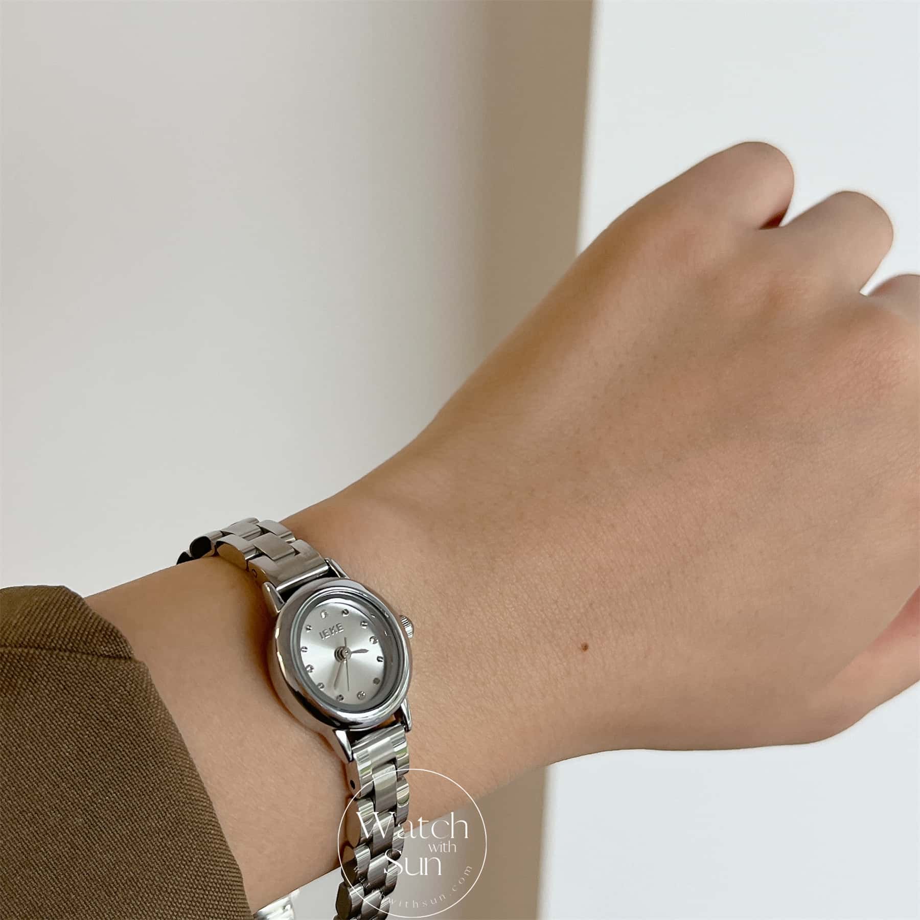 Small Round Face Silver Stainless Steel Watch