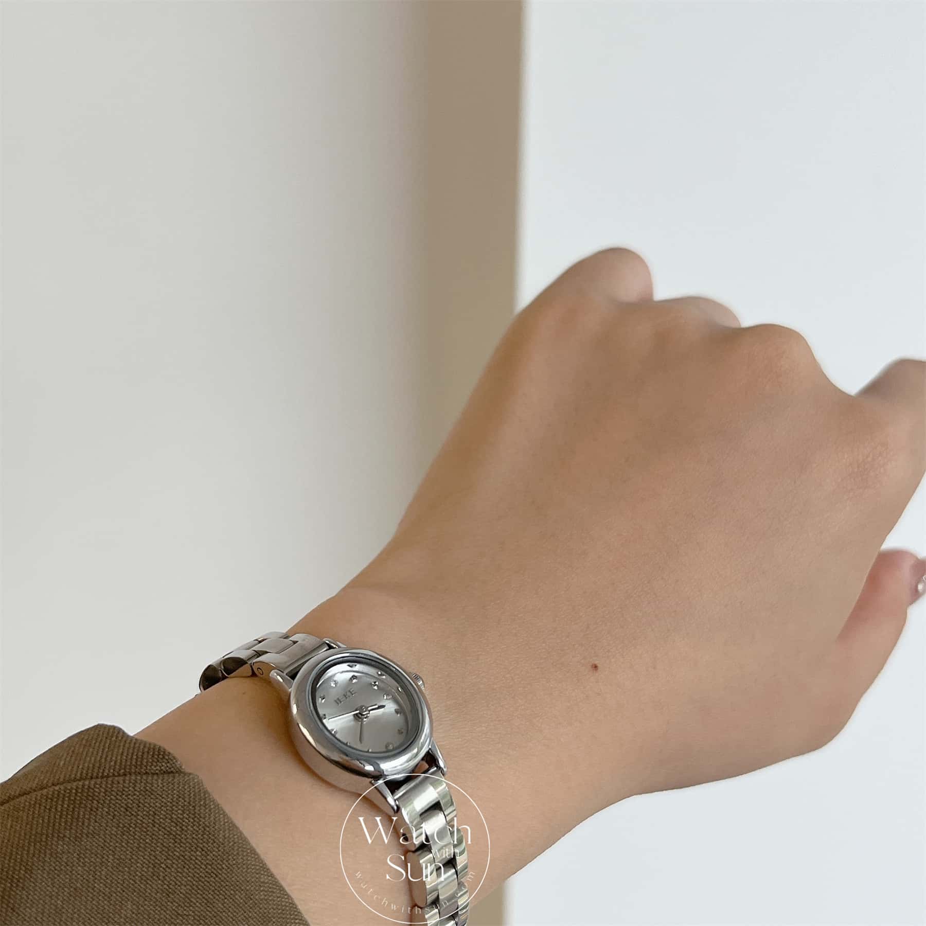 Small Round Face Silver Stainless Steel Watch