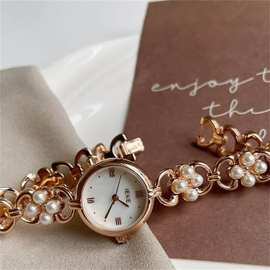 Round Face Chic Pearl Bracelet Watch