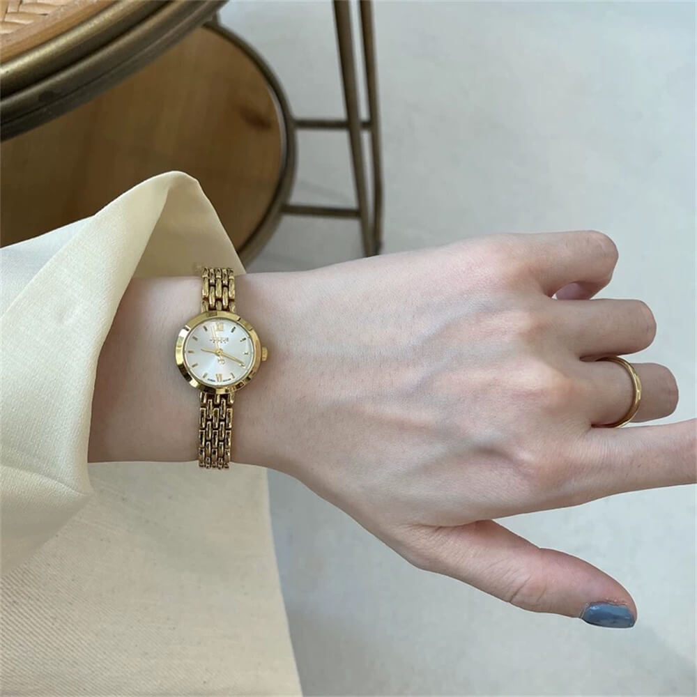 Vintage Style Round Face Gold Watch