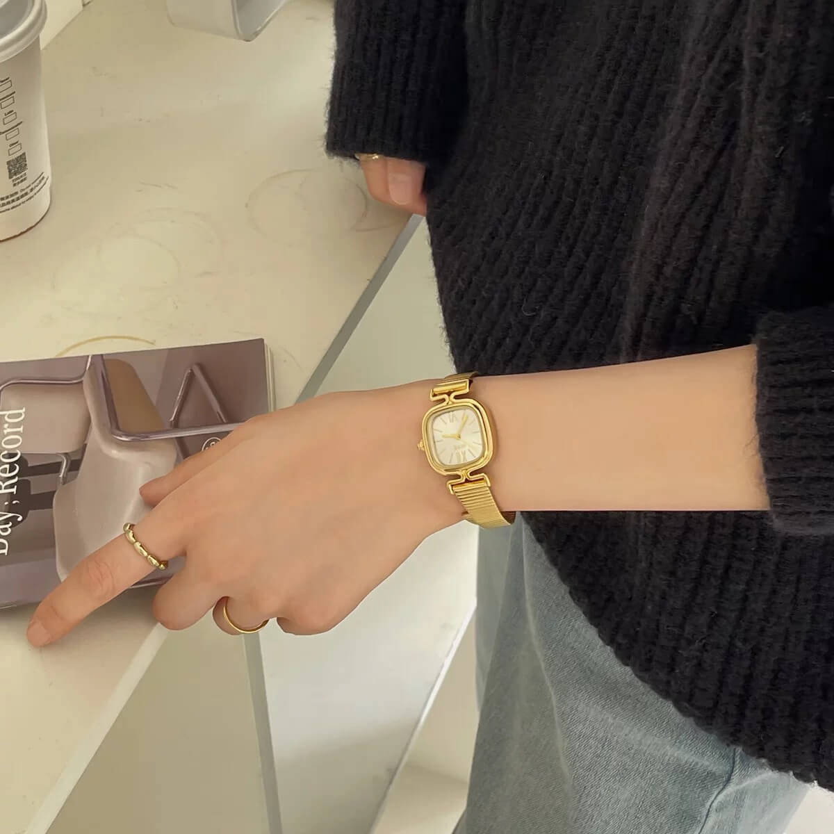 Minimalist Style Square Face Ladies Bracelet Watch