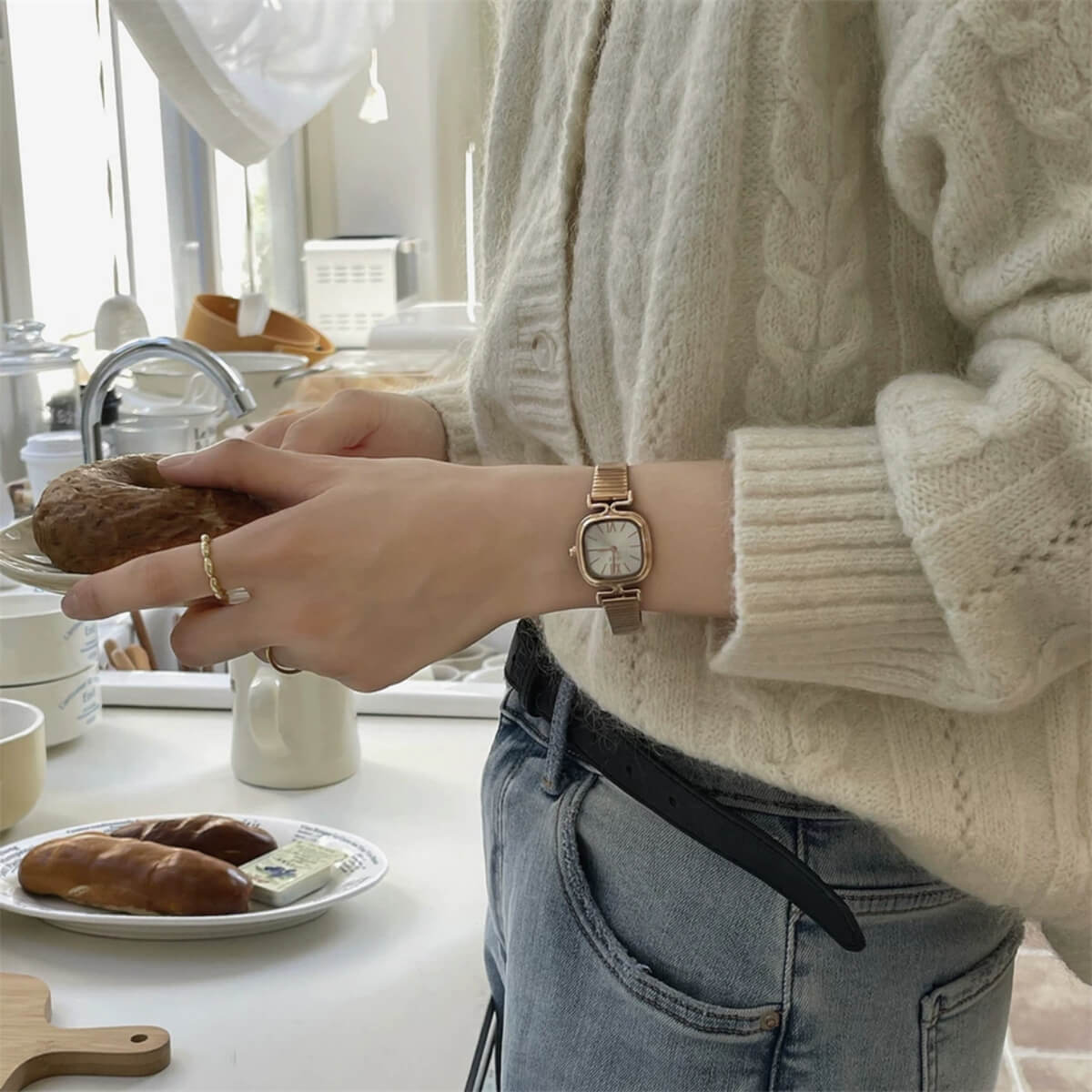 Minimalist Style Square Face Ladies Bracelet Watch