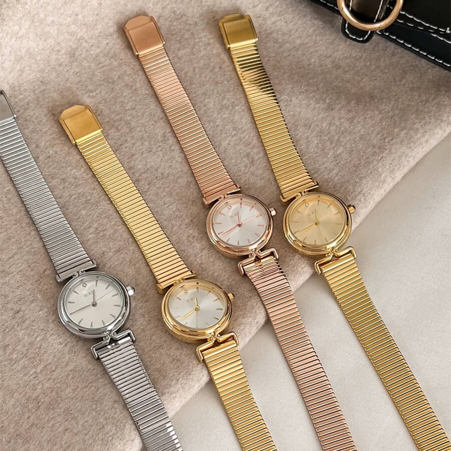 Dainty Round Face Golden Bracelet Watch
