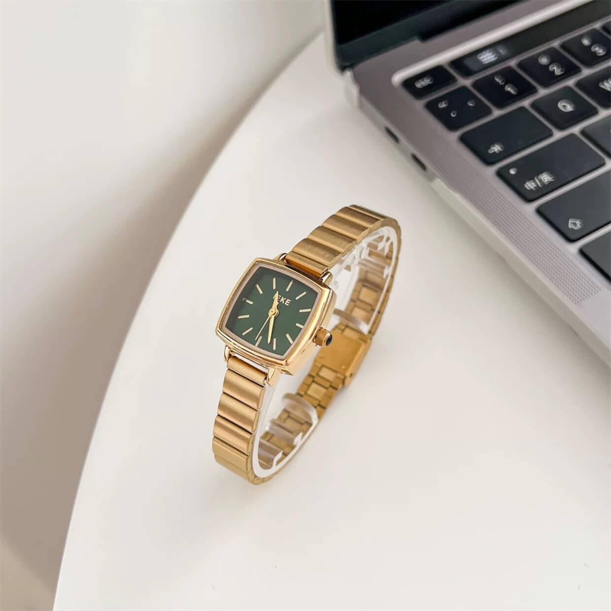 Vintage Style Square Face Golden Bracelet Ladies Watch