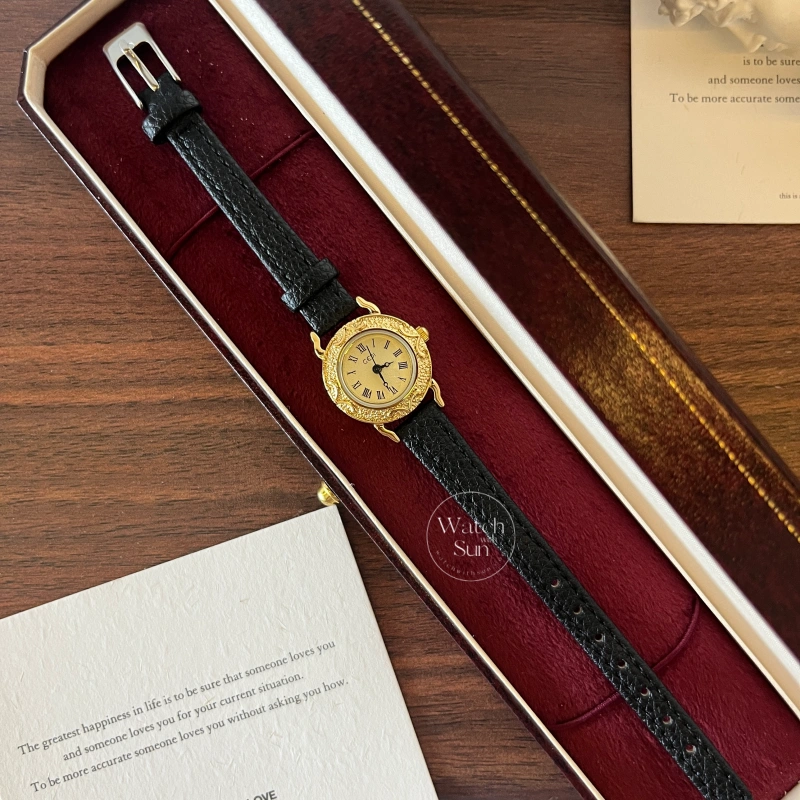 N272-4 Vintage Style Black Leather Band Watch
