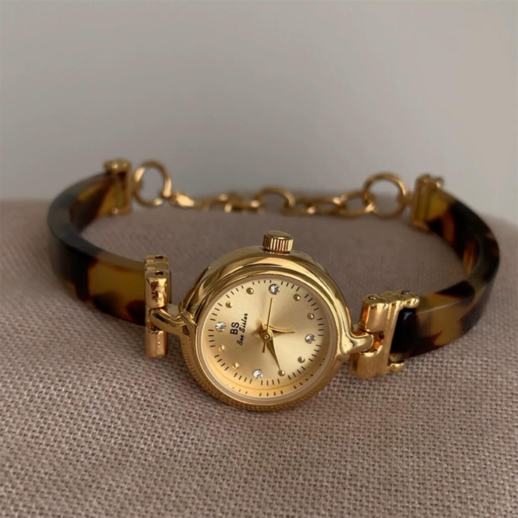 WatchwithSun Irregular Resin Small Round Face Bracelet Watch