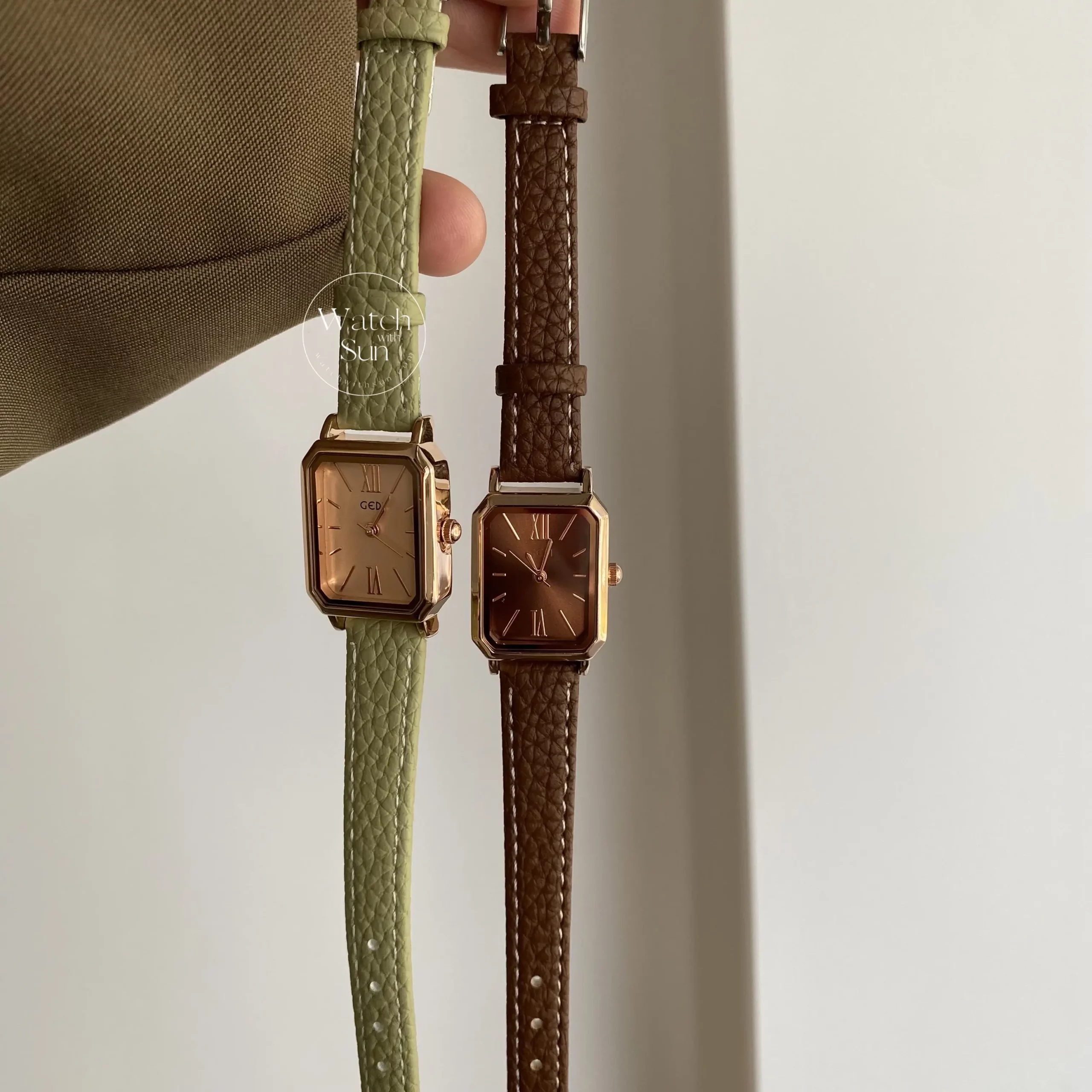 Classic Brown/Pink/Blue/Black/Green Round Genuine Leather Watch