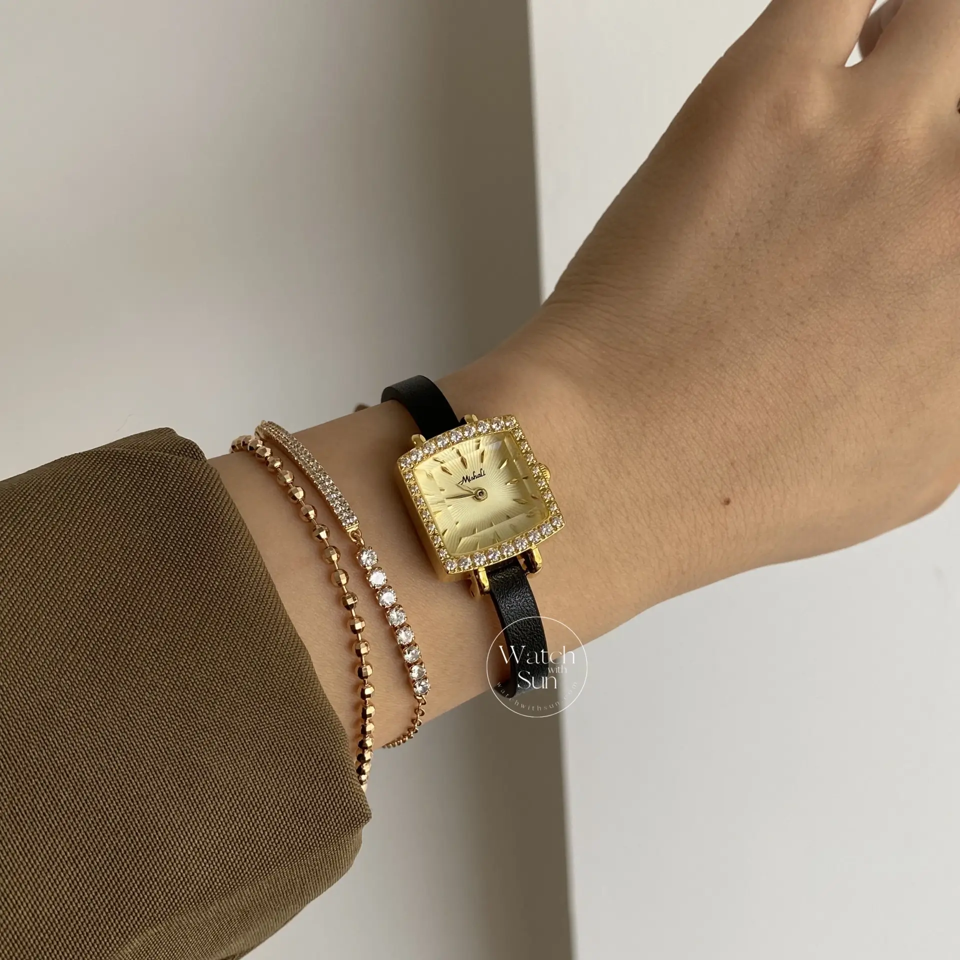 Chic Style Black-Gold Diamond Square Leather Wristwatch